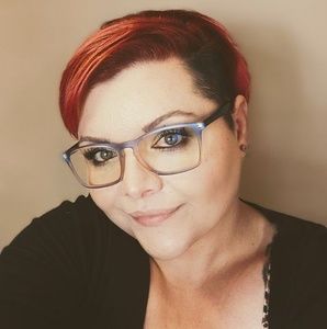 Meet your Posher, Mallory